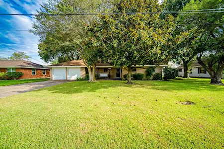 5821 Page Ln Deer Park, TX 77536