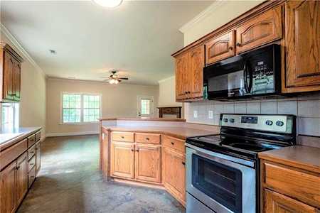 1834 Creekmore Dr Fayetteville, AR 72703