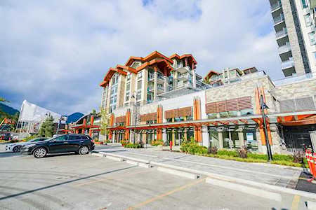 2780 Valley Centre Avenue #306 North Vancouver, BC V7J 0C4