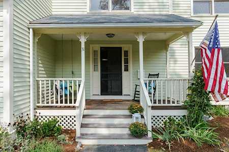 31 Damon St Concord, MA 01742