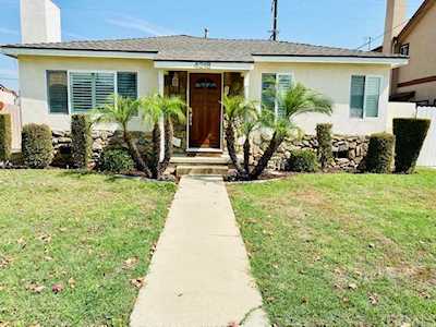 4218 Gardenia Avenue Long Beach, CA 90807