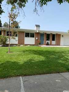 10566 S Carnation Dr Sandy, UT 84094