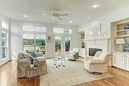 5520 Feagan St Houston, TX 77007