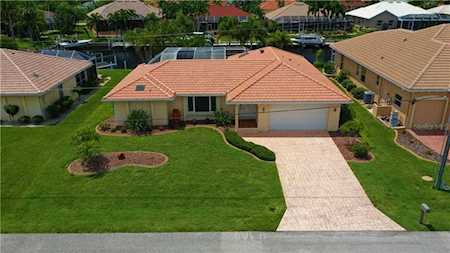 213 Freeport Ct Punta Gorda, FL 33950