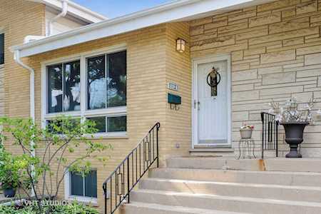 1529 N Arlington Heights Rd #B Arlington Heights, IL 60004