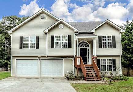 2821 Berry Dr Powder Springs, GA 30127