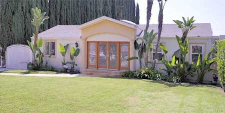 15218 Weddington Street Sherman Oaks, CA 91411