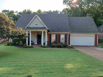 1634 Dexter Woods Dr Memphis, TN 38016