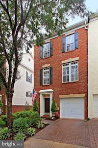5070 Grimm Dr Alexandria, VA 22304