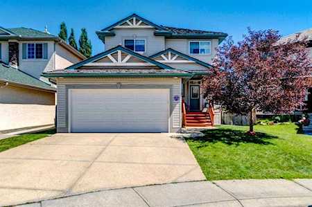 62 Mt Douglas Close SE Calgary, AB T2Z 3S2