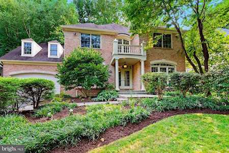 5816 Cheshire Dr Bethesda, MD 20814
