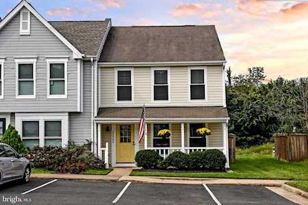 22364 Stablehouse Dr Sterling, VA 20164