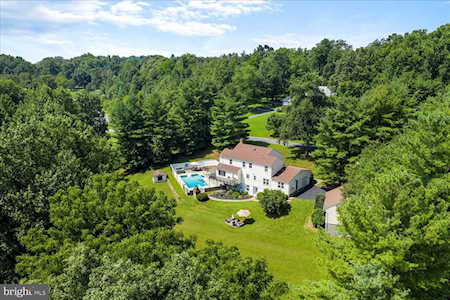 26135 Viewland Dr Damascus, MD 20872