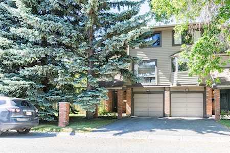 99 Midpark Gardens SE #26 Calgary, AB T2X 1L5