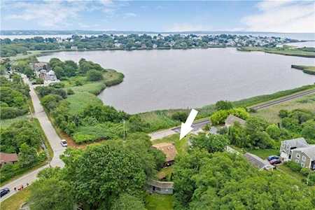 85 Bonnet Point Rd Narragansett, RI 02882