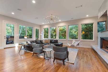 6744 Patrick Drive Dallas, TX 75214