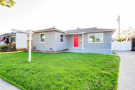 5949 Whitewood Avenue Lakewood, CA 90712