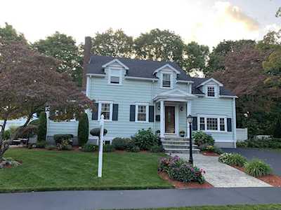 12 Keeling Rd Wakefield, MA 01880