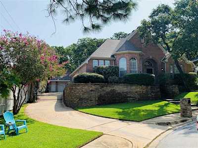 2701 Chesapeake Court Grapevine, TX 76051
