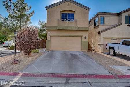 8229 Apple Spice St Las Vegas, NV 89143