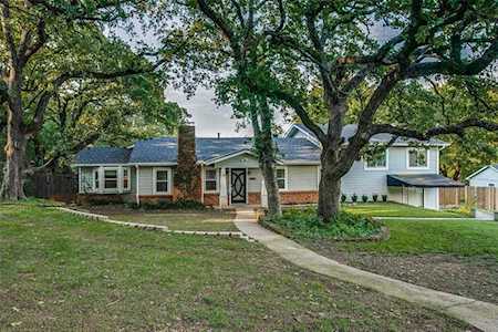 2808 ODell Court Grapevine, TX 76051
