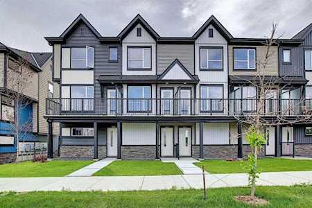 382 Belmont Dr SW Calgary, AB T2X 4A6