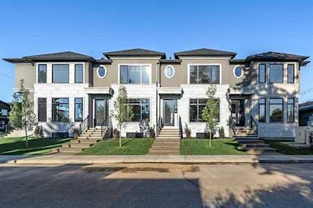 2113 17 St NW Calgary, AB T2M 3T5
