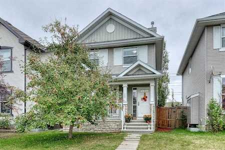 122 Cranberry Close SE Calgary, AB T3M 0B5