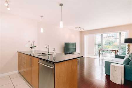 1225 Richards Street #310 Vancouver, BC V6B 1E6