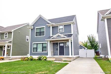 2301 Chestnut St Ferndale, MI 48220