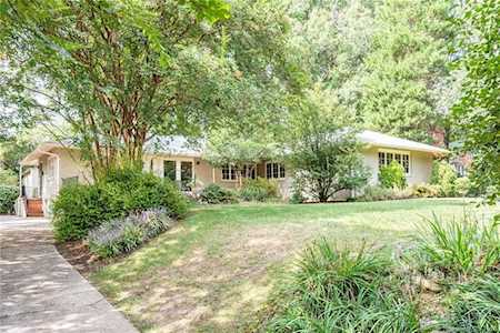 1810 Shoreham Dr Charlotte, NC 28211