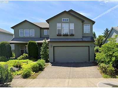 1742 NE Blue Heron Dr Portland, OR 97211