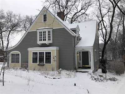 5554 Crestwood Dr Kansas City, MO 64110