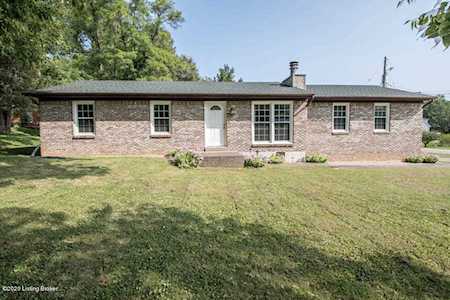 8516 Roseborough Rd Louisville, KY 40228