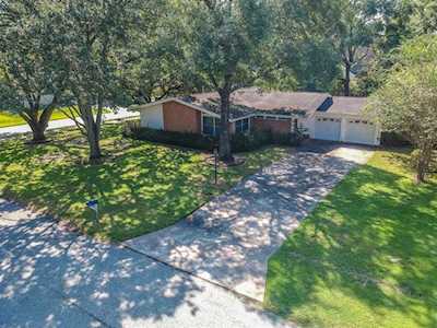 11701 Spriggs Way Hedwig Village, TX 77024