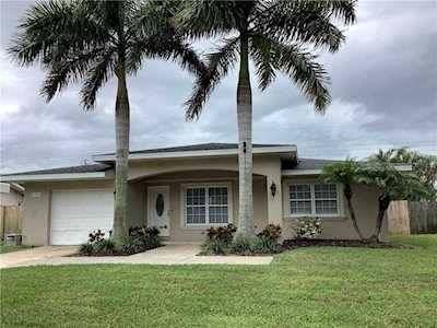 13846 Trinidad Dr Seminole, FL 33776