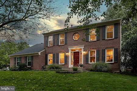 1601 Picadilly Ct Crofton, MD 21114