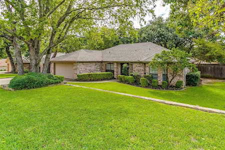6800 Ridgewood Drive North Richland Hills, TX 76182