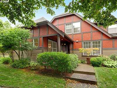7386 NE Stonewater St Hillsboro, OR 97124