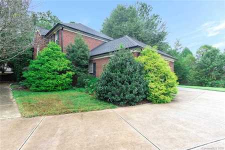 5302 Fairgrove Ln Harrisburg, NC 28075