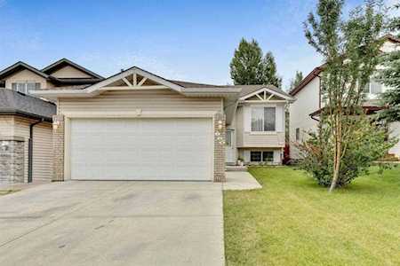 128 Millview Square SW Calgary, AB T2Y 3Y5