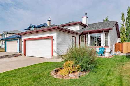 1716 Woodside Blvd NW Airdrie, AB T4B 2K1