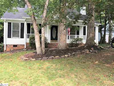 407 Timberview Ln Simpsonville, SC 29681