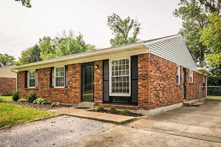 5208 Windy Willow Dr Louisville, KY 40241