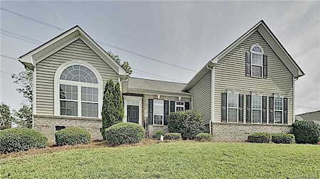 4851 Summerside Dr Lake Wylie, SC 29710