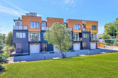 3355 Spruce Dr SW #1 Calgary, AB T3C 3A3