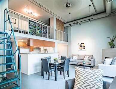 2001 Wall Street #207 Vancouver, BC V5L 5E4