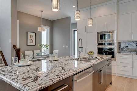 229 12 Ave NE Calgary, AB T2E 1A3