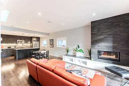 1718 Kensington Rd NW #1 Calgary, AB T2N 3R3