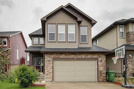 35 Evasnpark Circle Calgary, AB T3P 0B3